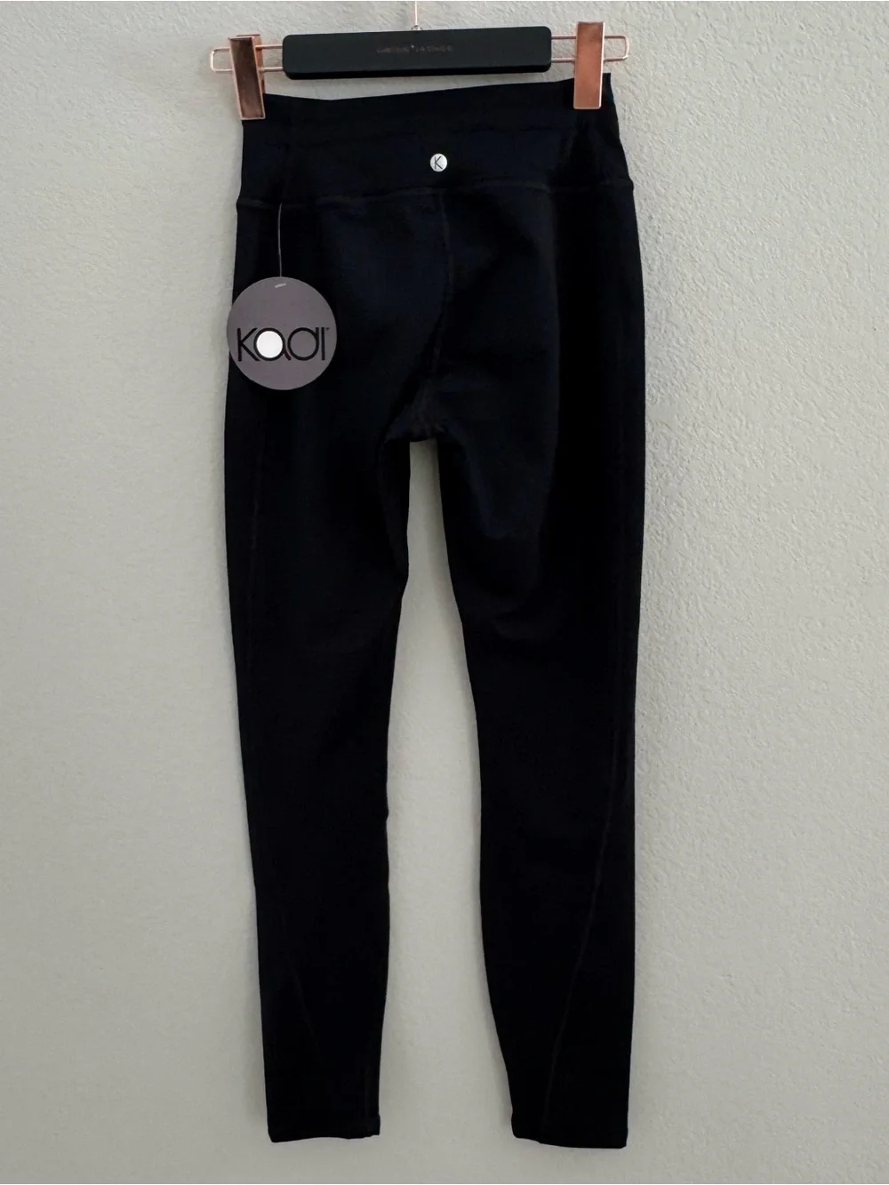 Kadi Michigan Wolverines NCAA Ribbed Black Leggings Women’s size Medium NWT